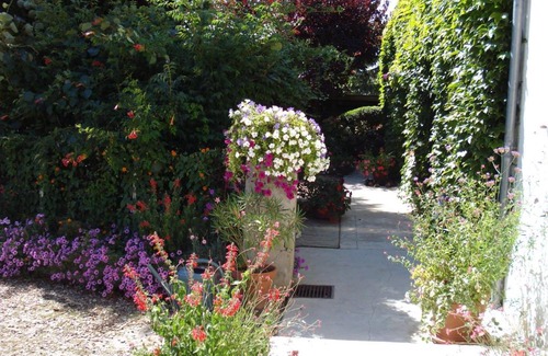 Faverolles House | Cozy Guestroom in Villentrois-Faverolles-en-Berry for 2