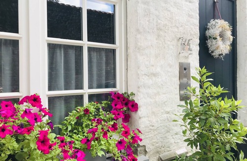 Historical Center Bruges Apartment | Comfortable Guestsuite Sir Joachim in Historic Bruges Center