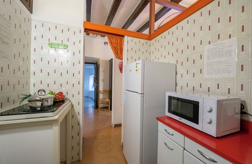 Toscolano Maderno Apartment | Stay at Sergio Il Gufo - Orange in Historic Center