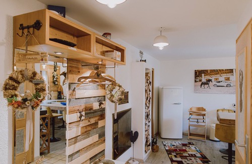 Unterallgau Apartment | Guggi's Alm: Family-Friendly Apartment with Pool & Breakfast