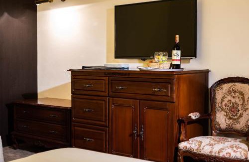 Cianjin District Hotel | Discover Guide Hotel Kaohsiung Liuhe with Ocean View Pool