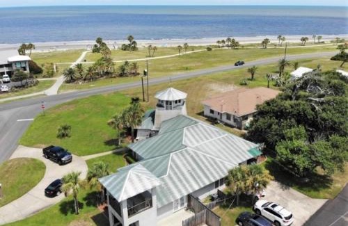 Jekyll Island Apartment | Discover Guiding Light Unit C - Ground Floor Family Retreat