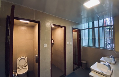 Qixing Hostel | Discover Guilin Cyan Box Hostel: Family-Friendly Retreat