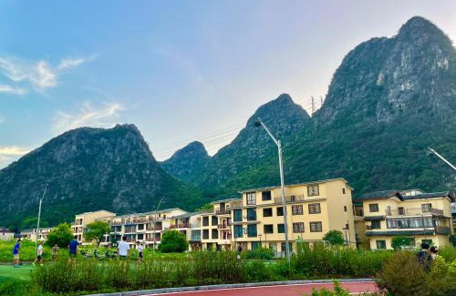 Xiufeng House | Cozy Guilin Meishe Homestay with Breakfast & Child Services