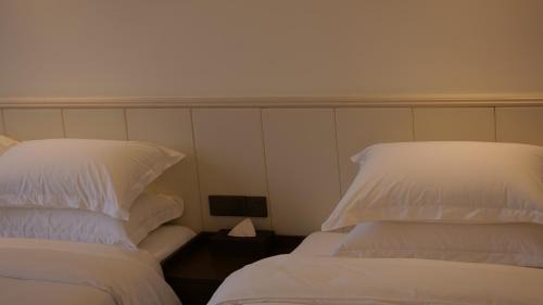 Xiufeng House | Cozy Guilin Meishe Homestay with Breakfast & Child Services