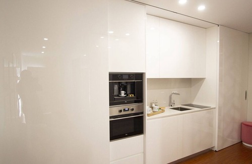 Old Town House | GuimaGold Suite 2001: Family-Friendly Stay with Kitchen