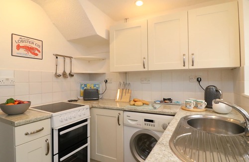 Weymouth Cottage | Cozy Guinea Cottage with Oceanfront Views and Pet Friendly