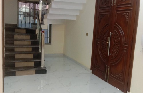 Gujrat House | Gujrat Guest House: Ideal for Families and Professionals