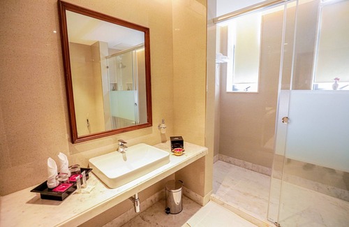 Chandauli Hotel | Explore Gulab Kothi Varanasi: Family-Friendly Getaway