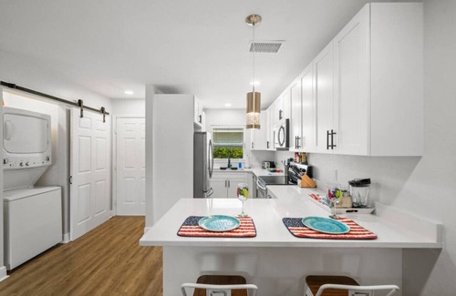 Caloosahatchee Condo | Exquisite Seatuit Gulf Access with Pool and Spa Retreat