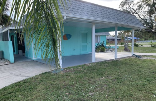 Port Charlotte House | Prime Gulf Access in Murdock - Walk to Everything!