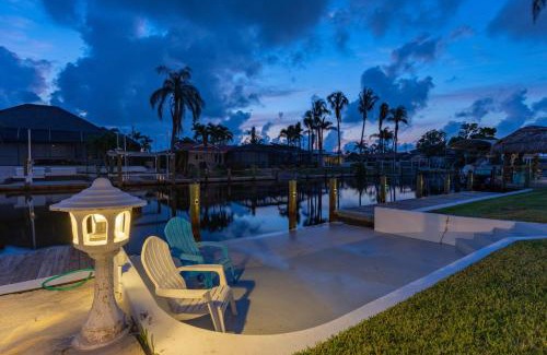 Yacht Club House | Family-Friendly Villa Dolphin Sunset with Pool and Gulf Access