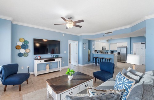 Thomas Drive Condo | Gulf Crest 305: Steps to Beach with Ocean View Amenities