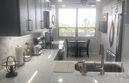 Redington Shores Condo | Ocean View Condo "The View" with Pool at Redington Towers