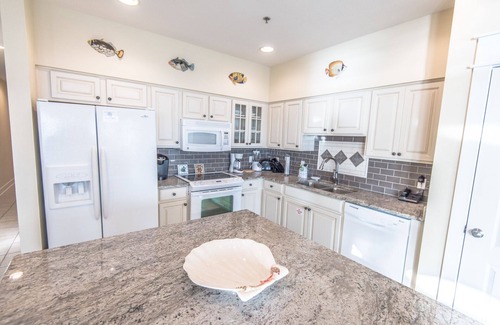 Gulf Place Condo | Beachfront Condo with Pool Access at Santa Rosa Beach