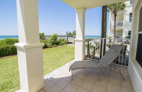 Gulf Place Condo | Beachfront Condo with Pool Access at Santa Rosa Beach
