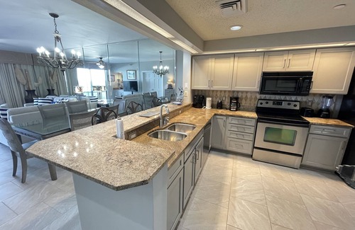 Ono Island Condo | Gulf Front Condo with Breathtaking Ocean Views & Pool