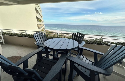 Ono Island Condo | Gulf Front Condo with Breathtaking Ocean Views & Pool