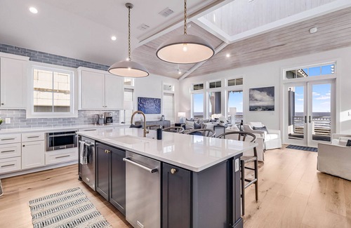 Aransas County House | Oceanfront Grandeur at Cinnamon Shore South with Pool & Dining