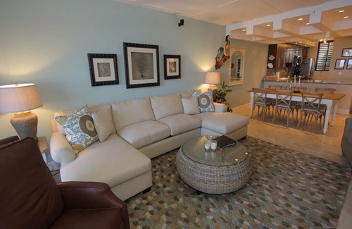 Longboat Key Condo | Oceanfront Getaway: Beachplace 9-103 Condo by RVA