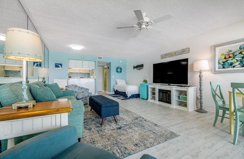 Silver Sands Beach Hotel | Relax at Gulf Gate 308: Oceanfront Getaway with Pool