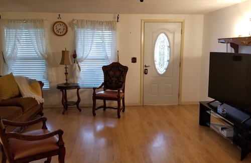 Bayonet Point House | Pet-Friendly Retreat Steps from the Gulf of Mexico