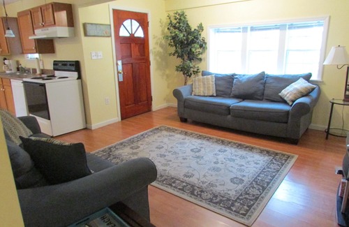Long Beach Cottage | Gulf Palms Cottage: 9.8 Rated, Steps to Beach & Town