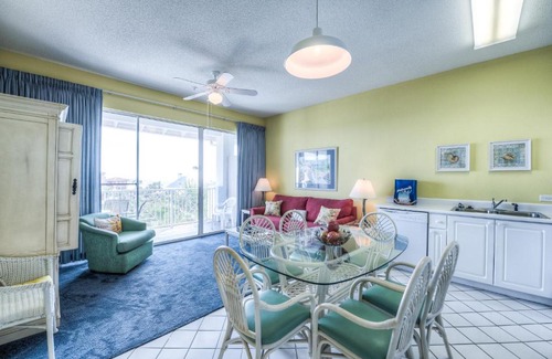 Gulf Place House | Family-Friendly Gulf Place Cabanas with Pool & Hot Tub