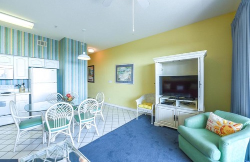 Gulf Place House | Family-Friendly Gulf Place Cabanas with Pool & Hot Tub