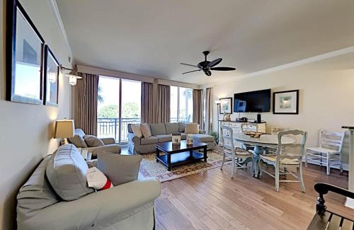 Gulf Place Apartment | Gulf Place Six Palms #2B - BBs Hideaway