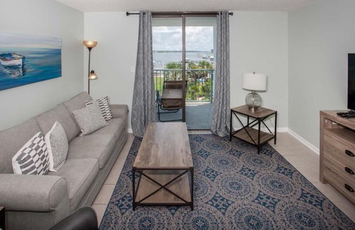 Gulf Shores Apartment | Top-Rated Gulf Shores Surf and Racquet Club 402B Amenities