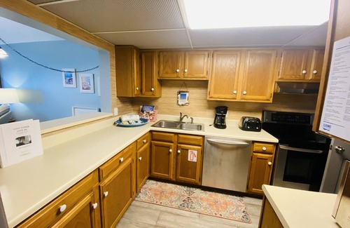 Gulf Shores Hotel | Experience Gulf Tower 8b: Oceanfront Condo with Pool