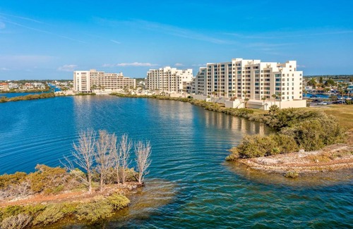 Hudson Apartment | Family-Friendly Apartments with Pool in Florida, USA