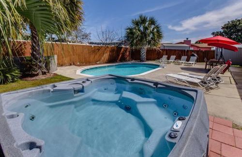 El Centro Beach House | Gulf View Home: Private Pool, Hot Tub & Ocean Access!