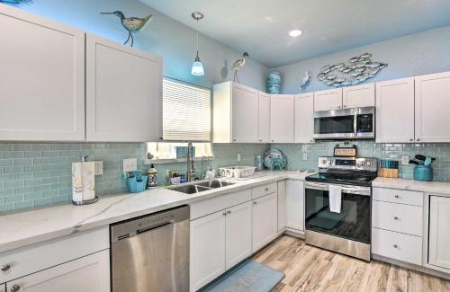 Freeport House | Pet-Friendly Surfside Beach Home with Ocean Views Await!