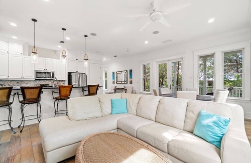 Seawatch House | Beachside Retreat: Gulf Views & Pool Steps from Seagrove