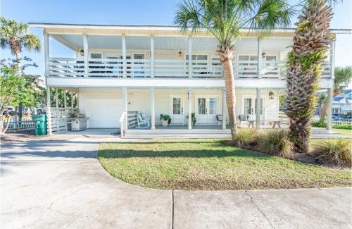 Crystal Shores House | Beachfront Bliss: Gulf Views, Pool & Dining Steps Away