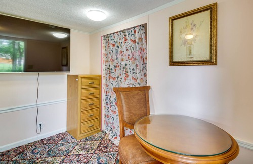 Gulfport Apartment | Gulfport Vacation Rental - 17 Mi to Gulf of Mexico