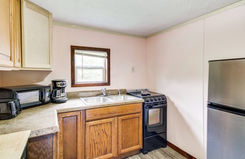 Gulfport Apartment | Gulfport Vacation Rental - 17 Mi to Gulf of Mexico