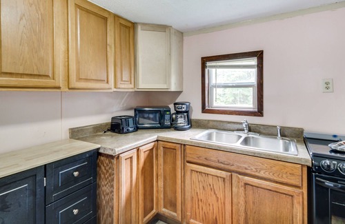 Gulfport Apartment | Gulfport Vacation Rental - 17 Mi to Gulf of Mexico