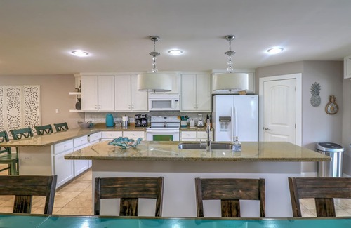 South Padre Island House | Oceanfront Gulfside Gathering Place: A Perfect Coastal Retreat