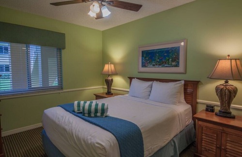 Delray Beach Hotel | Gulfstream Manor: Oceanfront 1 Bedroom with Pool & Spa