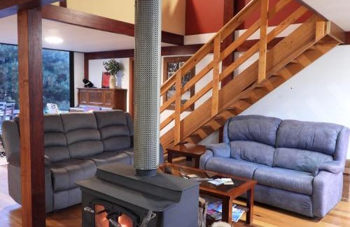 Garden Island Creek House | Gulkula2 Wildlife Retreat: 4-Star Oceanfront Escape