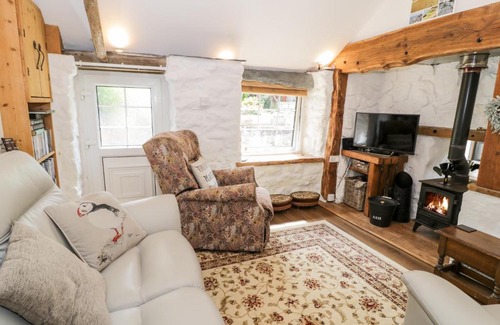 Bodorgan House | Discover Family-Friendly Comfort at Gull Cottage