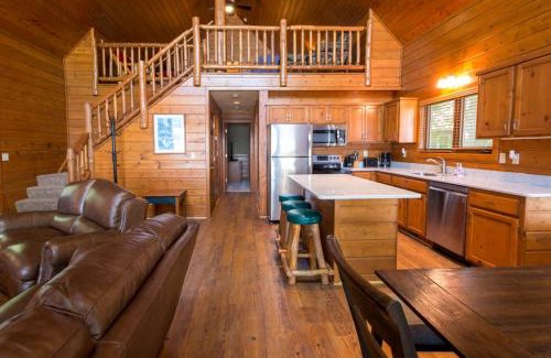 Nisswa House | Exclusive Nisswa Lakefront Cabin with Boat Slip on Gull Lake
