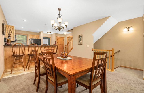Lake Shore House | Gull Lake Getaway - Guest Rated 9.8 with Pool & Spa!