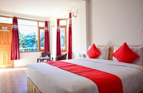 Theog House | Cozy Gulmarg Height Homestay in Kufri for Families & Pets