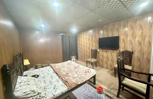 Azad Kashmir Cabin | Gultari Guest Rooms