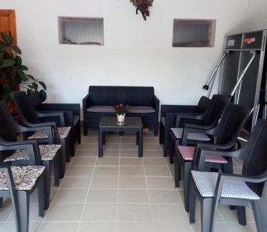 Tiszaorveny House | Family-Friendly Gulyás Vendégház with Hot Tub & Kitchen