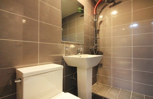 Gumi Hotel | Eco-Friendly Gumi Wonpyeong-dong Hotel with Hot Tub
